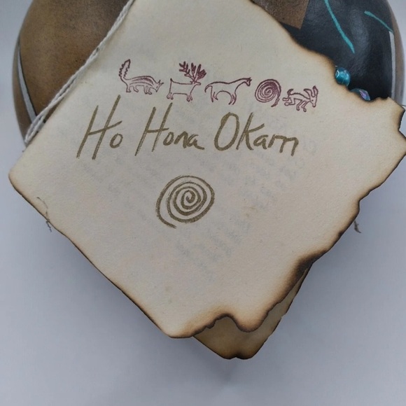 Gourd by Southwest Artist signed by Native American.   Artist: Ho Hona Okam - Picture 10 of 10